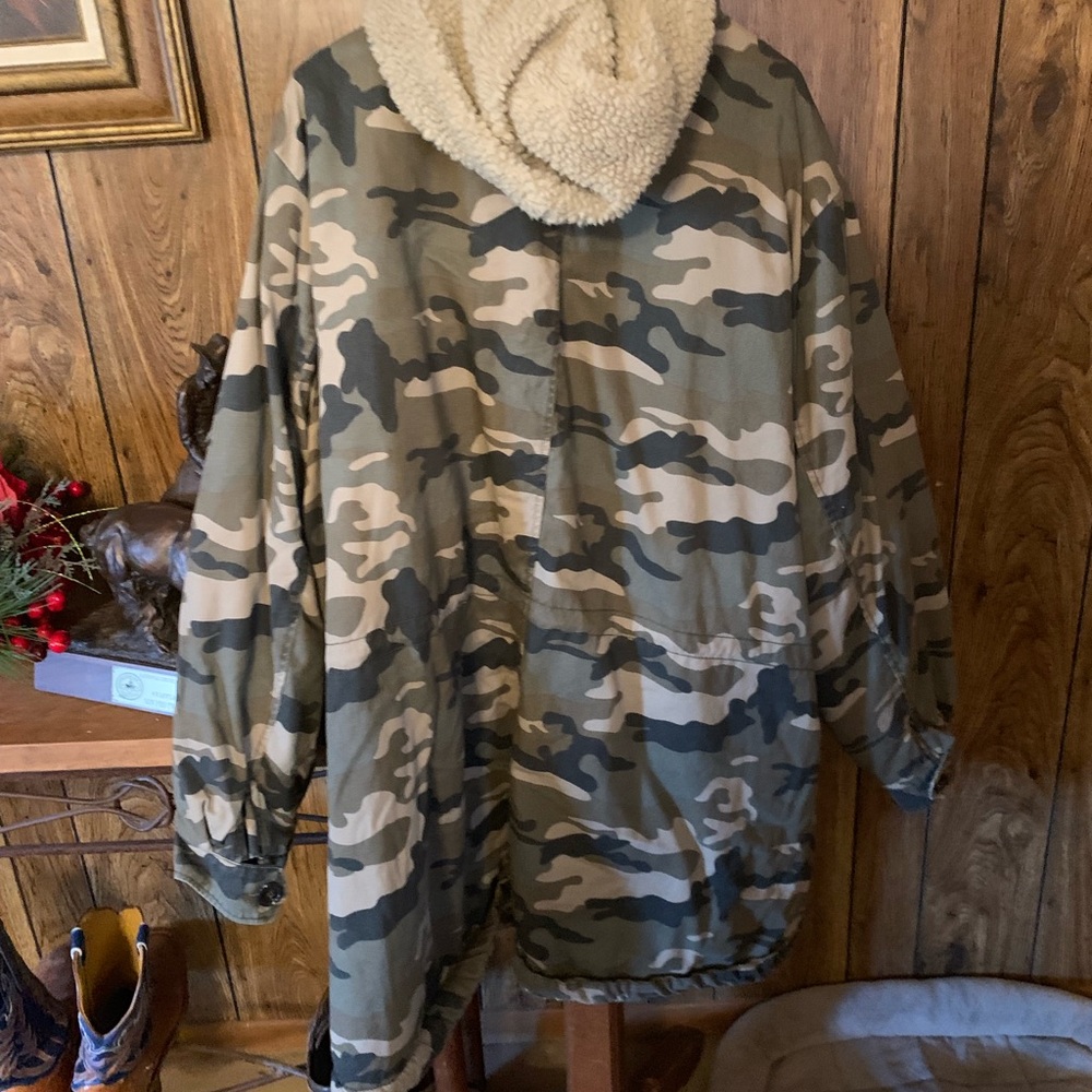 Avenue camo jacket